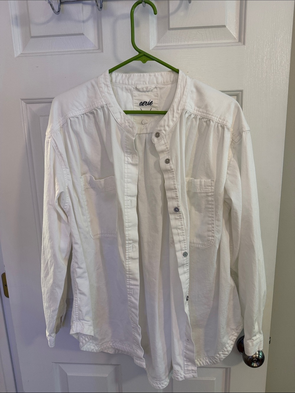 aerie White Long-Sleeve Casual Button-Down Shirt with Band Collar